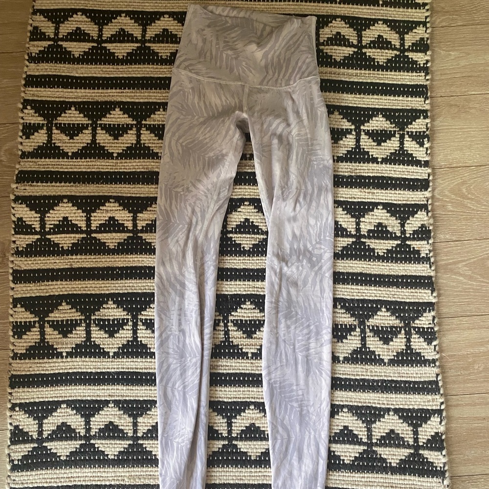 Lululemon leggings